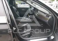 2013 BMW 750 photo