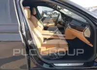 2013 BMW 750 фото