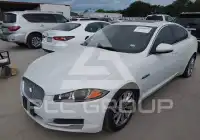 2013 Jaguar XF фото