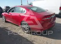 2013 Jaguar XF фото