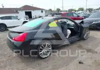 2013 Infinity G37 photo