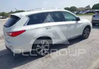 2013 Infinity JX photo