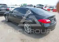 2013 Infinity M37 photo
