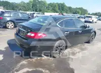 2013 Infinity M37 photo
