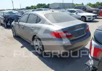 2013 Infinity M37 photo