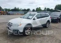 2013 Subaru Outback photo