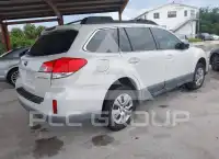 2013 Subaru Outback photo