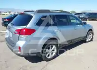 2013 Subaru Outback photo