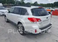 2013 Subaru Outback photo