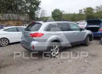 2013 Subaru Outback photo