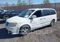 2013 Dodge Grand Caravan фото