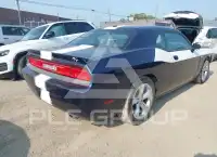 2013 Dodge CHALLENGER фото