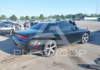 2013 Dodge CHALLENGER фото