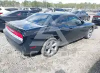 2013 Dodge CHALLENGER фото