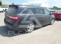 2013 Honda ODYSSEY фото