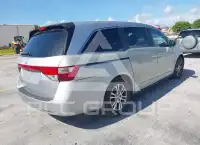 2013 Honda ODYSSEY фото