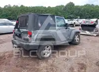 2013 Jeep WRANGLER фото