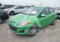 2013 Mazda 2 photo