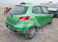 2013 Mazda 2 photo