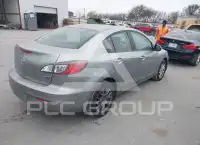 2013 Mazda 3 photo