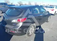 2013 Mazda 3 photo