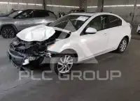 2013 Mazda 3 photo