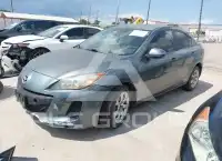 2013 Mazda 3 photo