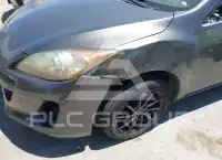 2013 Mazda 3 photo
