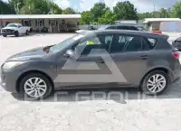 2013 Mazda 3 photo