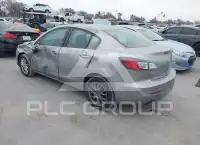 2013 Mazda 3 photo