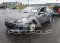 2013 Mazda 3 photo