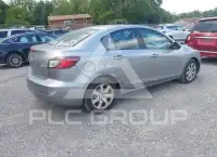 2013 Mazda 3 photo