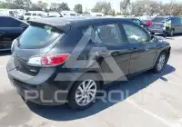 2013 Mazda 3 фото