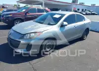 2013 Mazda 3 photo