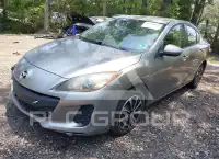 2013 Mazda 3 photo