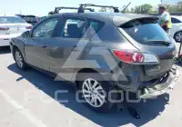 2013 Mazda 3 photo