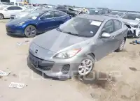 2013 Mazda 3 photo