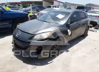 2013 Mazda 3 photo