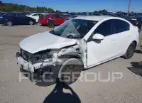 2013 Mazda 3 photo