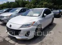 2013 Mazda 3 photo