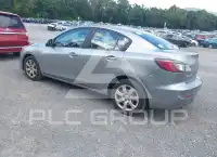 2013 Mazda 3 photo