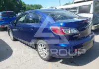 2013 Mazda 3 photo