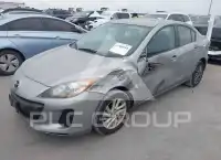 2013 Mazda 3 photo