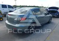 2013 Mazda 3 photo