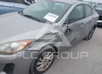 2013 Mazda 3 photo