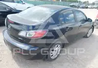 2013 Mazda 3 photo