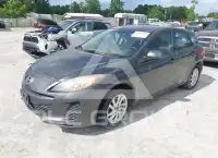 2013 Mazda 3 photo