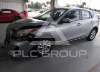 2013 Mazda 3 photo