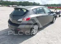 2013 Mazda 3 photo