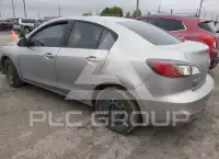 2013 Mazda 3 photo